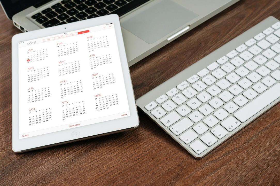 Tablet displaying a calendar app