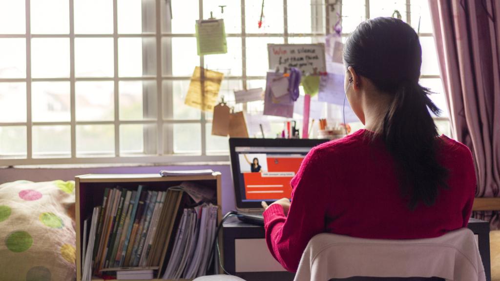 female student home schooling because of a ban on going out