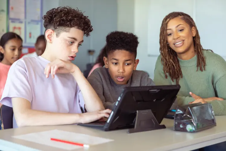 AI & the Classroom: Strategies to Keep the Focus on Learning